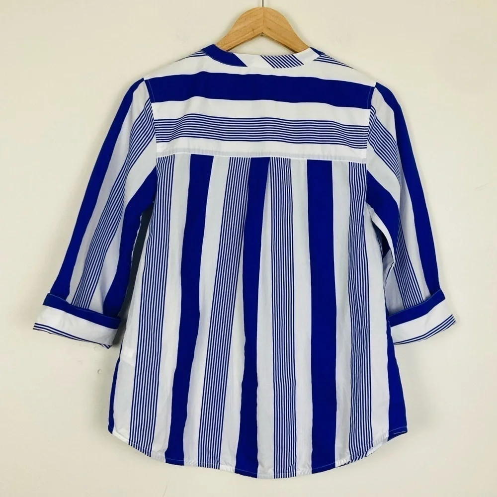 J. Crew classic blue and white striped button front long sleeve top. Size XXS